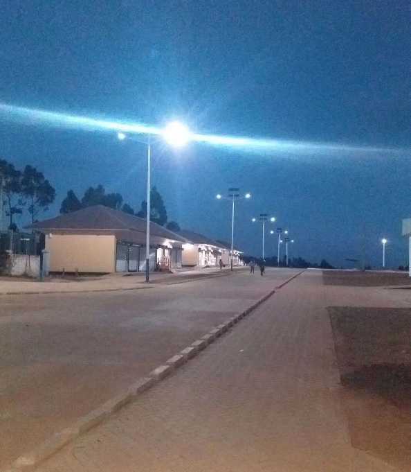 青岛市非洲科特迪瓦太阳能路灯工程